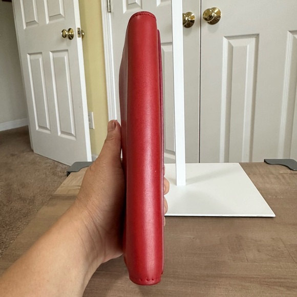 MCM Burnt Orange (Red Tone) Leather Trifold Large Wallet in Very Good Condition - Picture 6 of 9